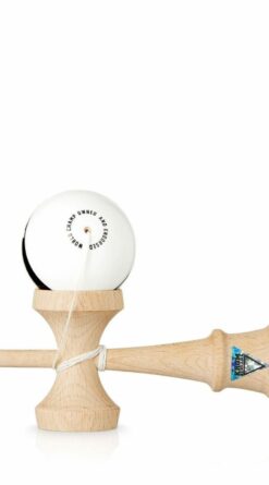 krom_kendama_strogo_white_nu