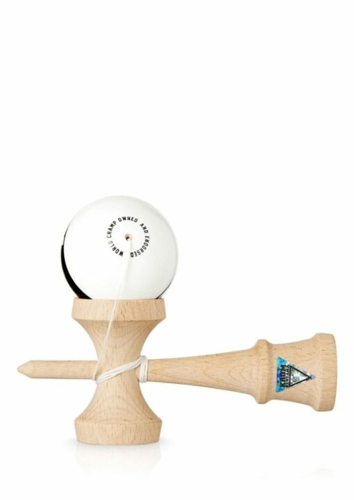 krom_kendama_strogo_white_nu