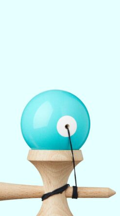 kendama_krom_pop_lol_sky_blue_top