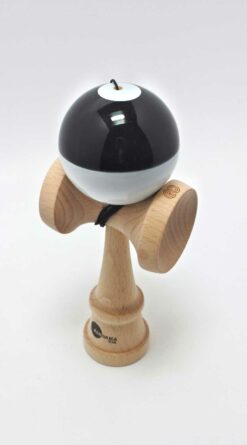 kendama_usa_half_split_nova_shape_black_white_tama