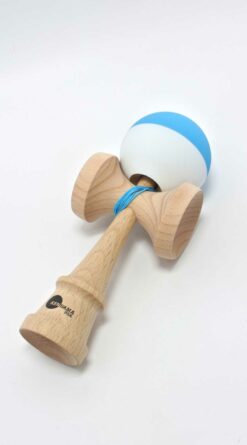 kendama_usa_half_split_nova_shape_blue_white_cup