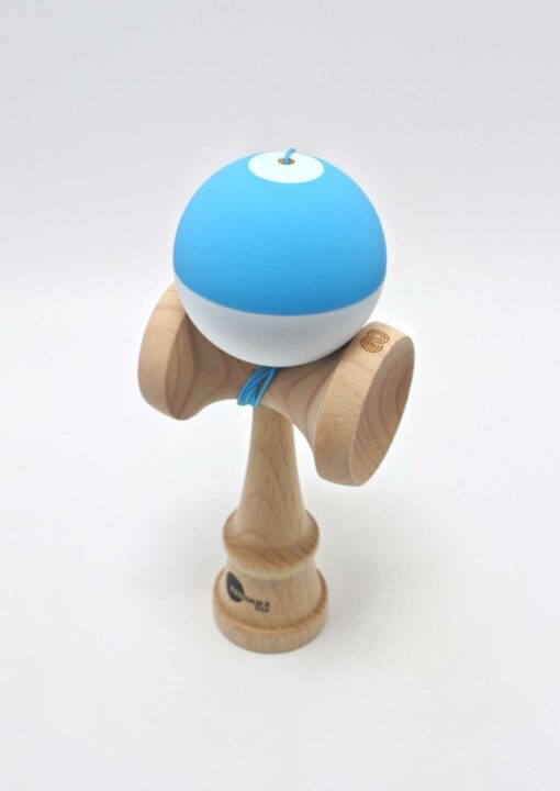 kendama_usa_half_split_nova_shape_blue_white_tama