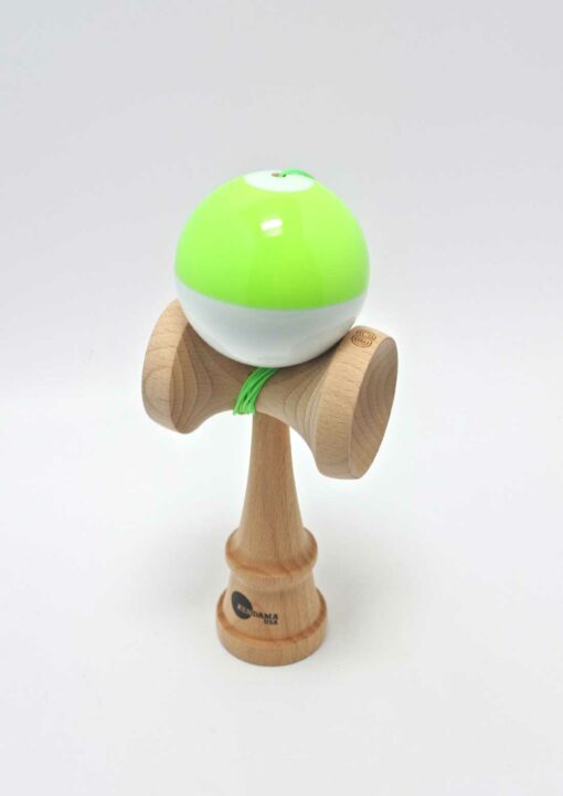 kendama_usa_half_split_nova_shape_green_white_tama