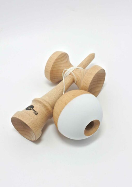 kendama_usa_half_split_nova_shape_natty_white_hole