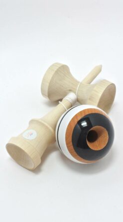 kendama_nativ_trail_white_hole