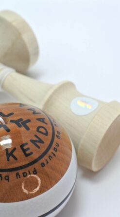 kendama_nativ_trail_white_logo