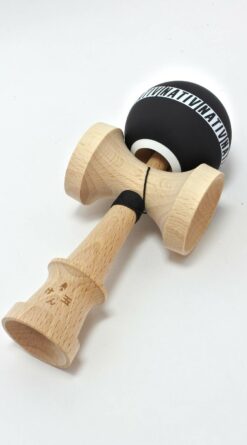 kendama_nativ_shaolin_black_white_02