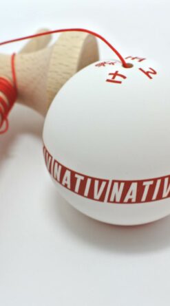 kendama_nativ_shaolin_white_red_07