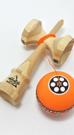 kendama_usa_magnusson_promodel_bamboo_02