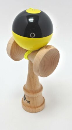 kendama_usa_kaizen_half_split_black_yellow_01