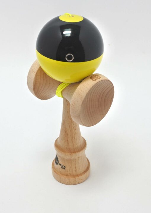 kendama_usa_kaizen_half_split_black_yellow_01