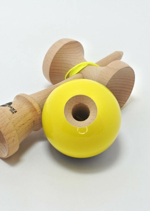 kendama_usa_kaizen_half_split_black_yellow_02